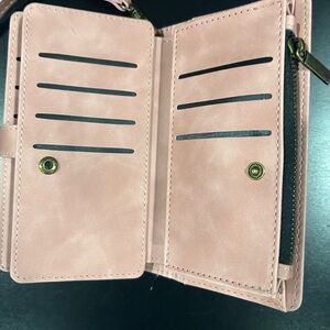 iPhone magnetic removable phone case. ID slot. Zipper. Wristlet. 11 card slots